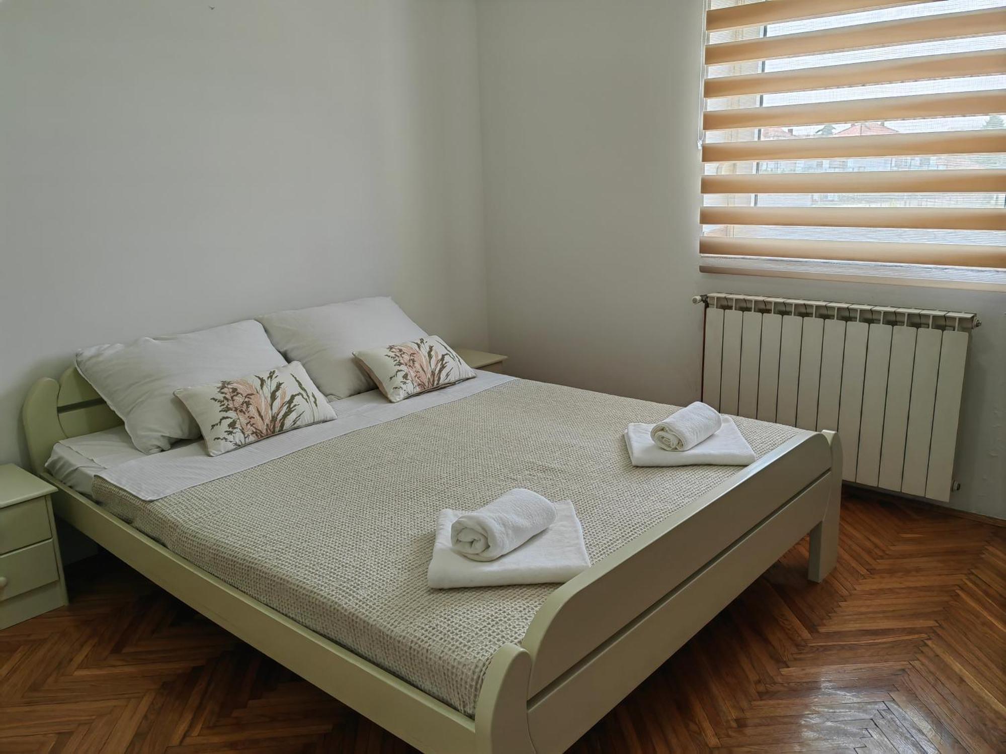 Orient Apartman Sremska Kamenica Extérieur photo
